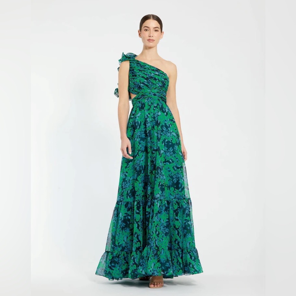 MAC DUGGAL
Green One Shoulder Ruffle Tiered Cut-Out Chiffon Gown - Picture 3 of 16